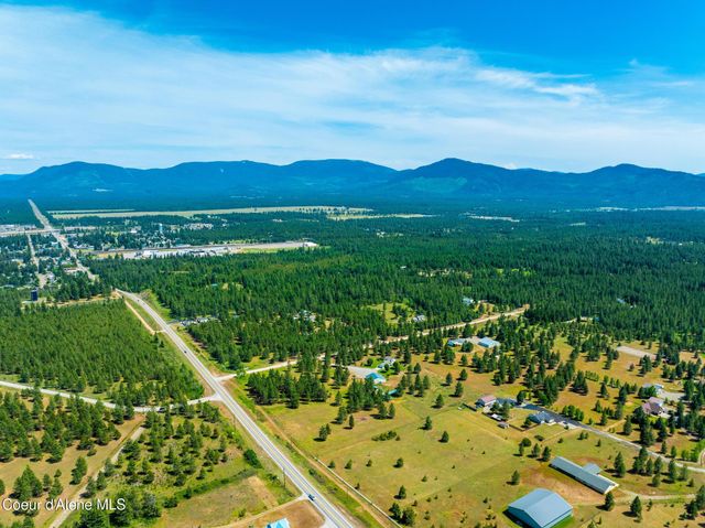 30267 N WHEATRIDGE RD, Athol, ID 83801