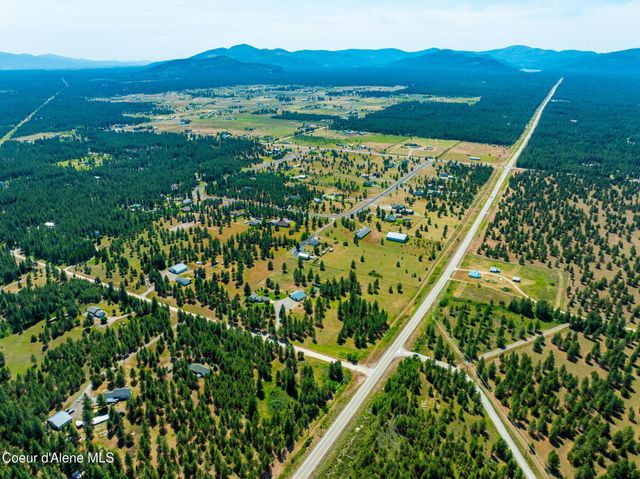30267 N WHEATRIDGE RD, Athol, ID 83801