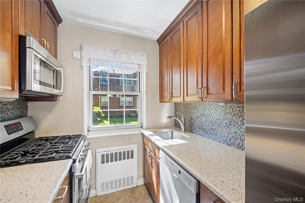 69-14 Bell Boulevard Lower, Bayside, NY 11364 — photo 4