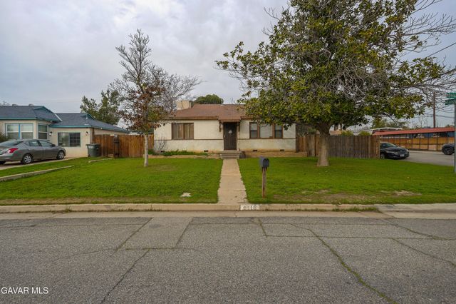 4416 Mesa Drive, Bakersfield, CA 93306