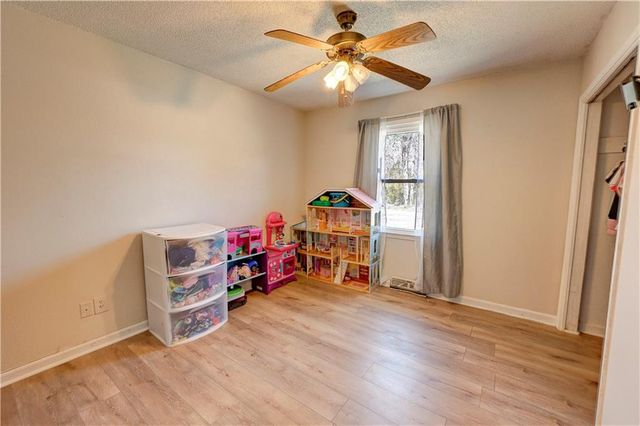 320 Chiefvan Terrace NE, Calhoun, GA 30701