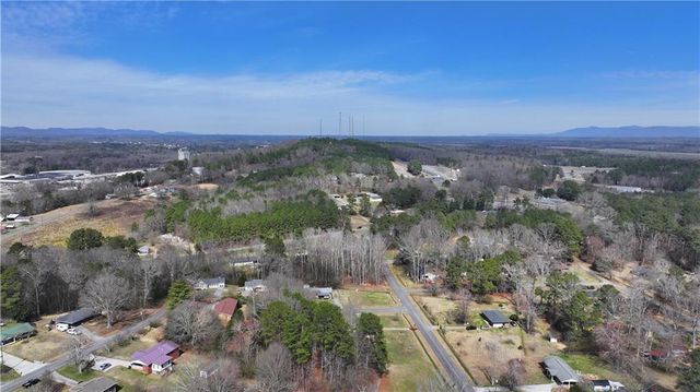 320 Chiefvan Terrace NE, Calhoun, GA 30701