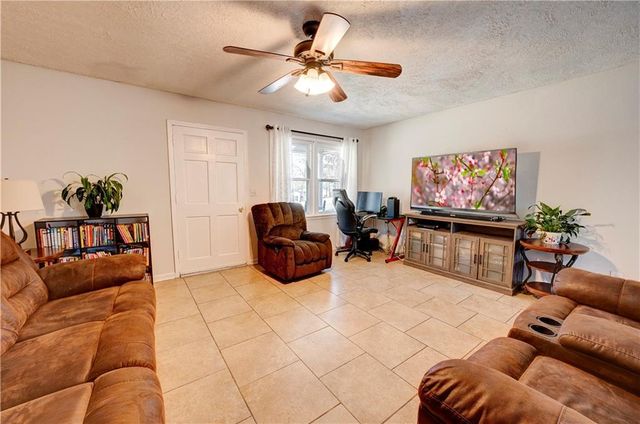 320 Chiefvan Terrace NE, Calhoun, GA 30701