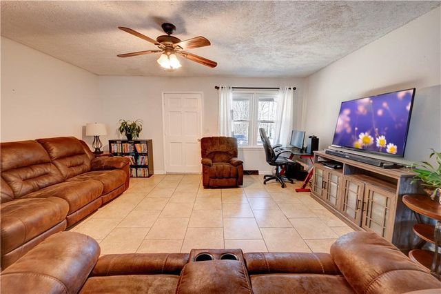 320 Chiefvan Terrace NE, Calhoun, GA 30701