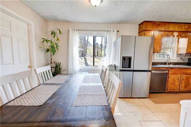 320 Chiefvan Terrace NE, Calhoun, GA 30701