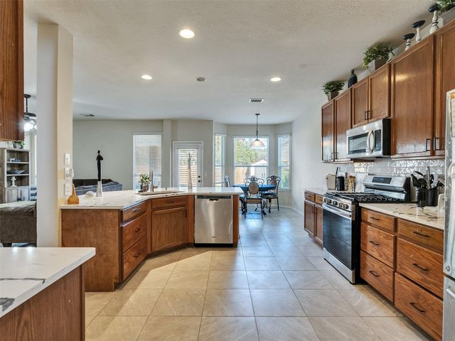 2811 Acacia Fair Lane, Fresno, TX 77545