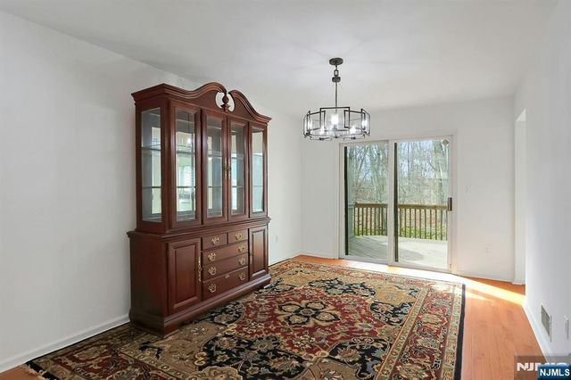 20 Lakeview Drive, Old Tappan, NJ 07675