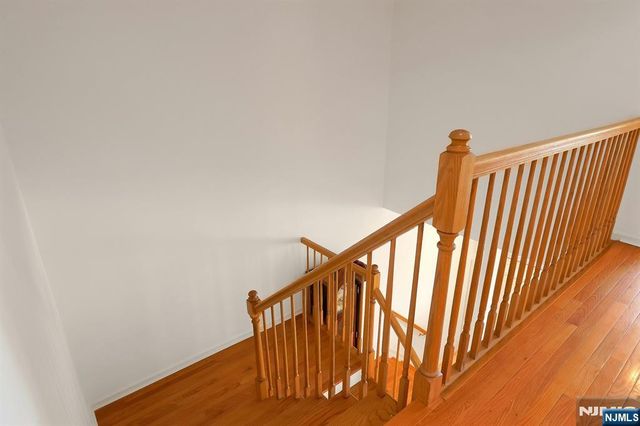 20 Lakeview Drive, Old Tappan, NJ 07675