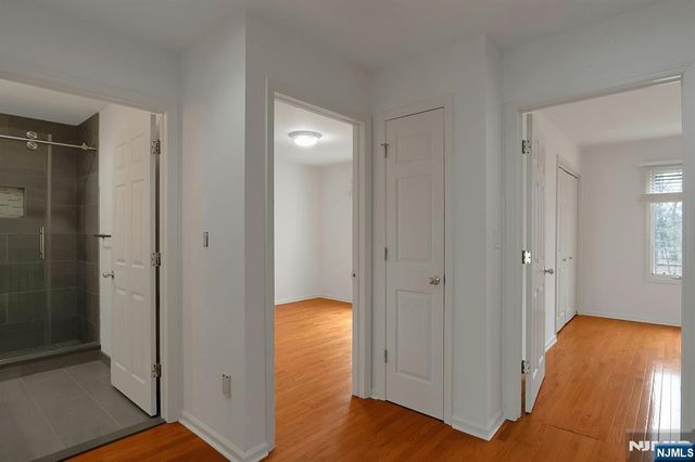 20 Lakeview Drive, Old Tappan, NJ 07675