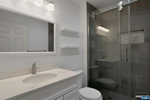 20 Lakeview Drive, Old Tappan, NJ 07675