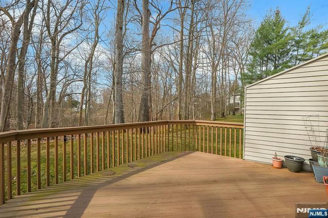 20 Lakeview Drive, Old Tappan, NJ 07675