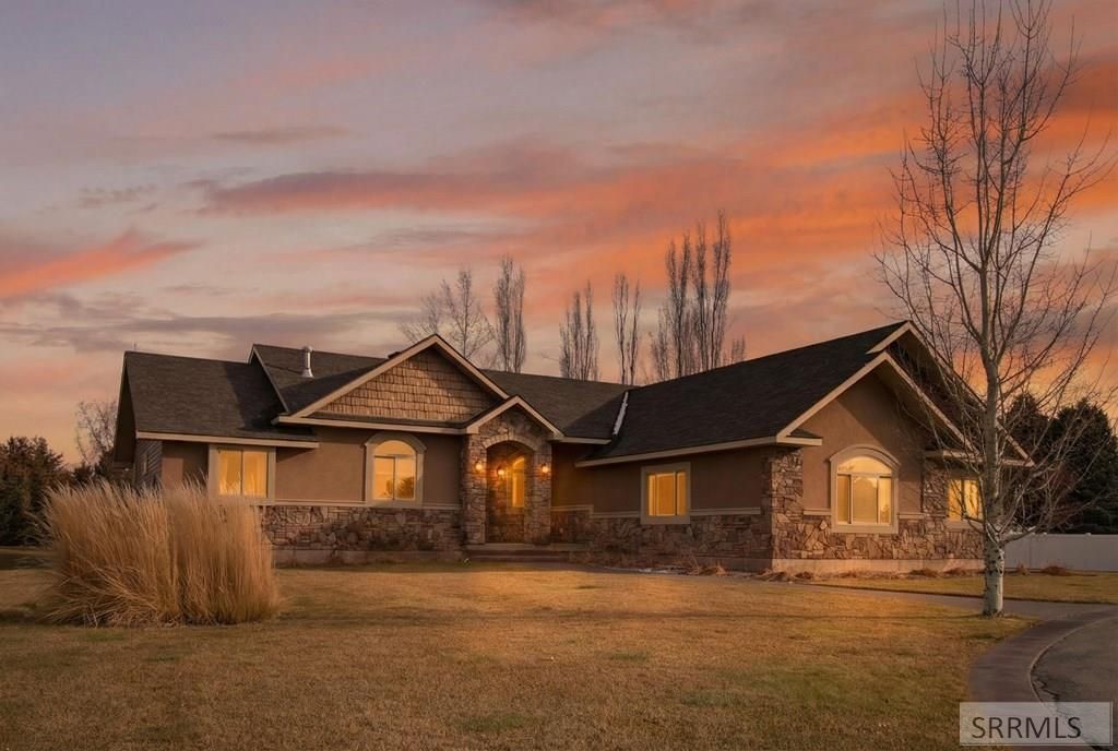 Image 2 of property listing at 102 N 3918 E, Rigby, ID 83442