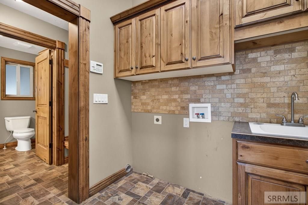 Image 33 of property listing at 102 N 3918 E, Rigby, ID 83442