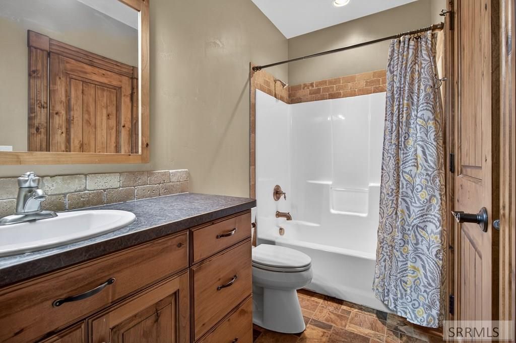 Image 72 of property listing at 102 N 3918 E, Rigby, ID 83442