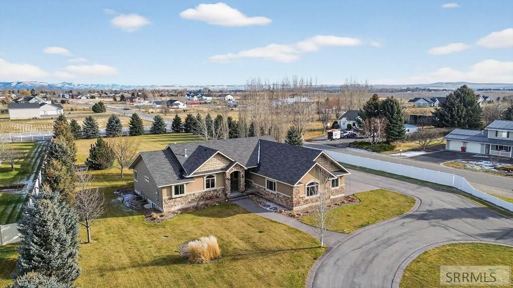 Image 93 of property listing at 102 N 3918 E, Rigby, ID 83442