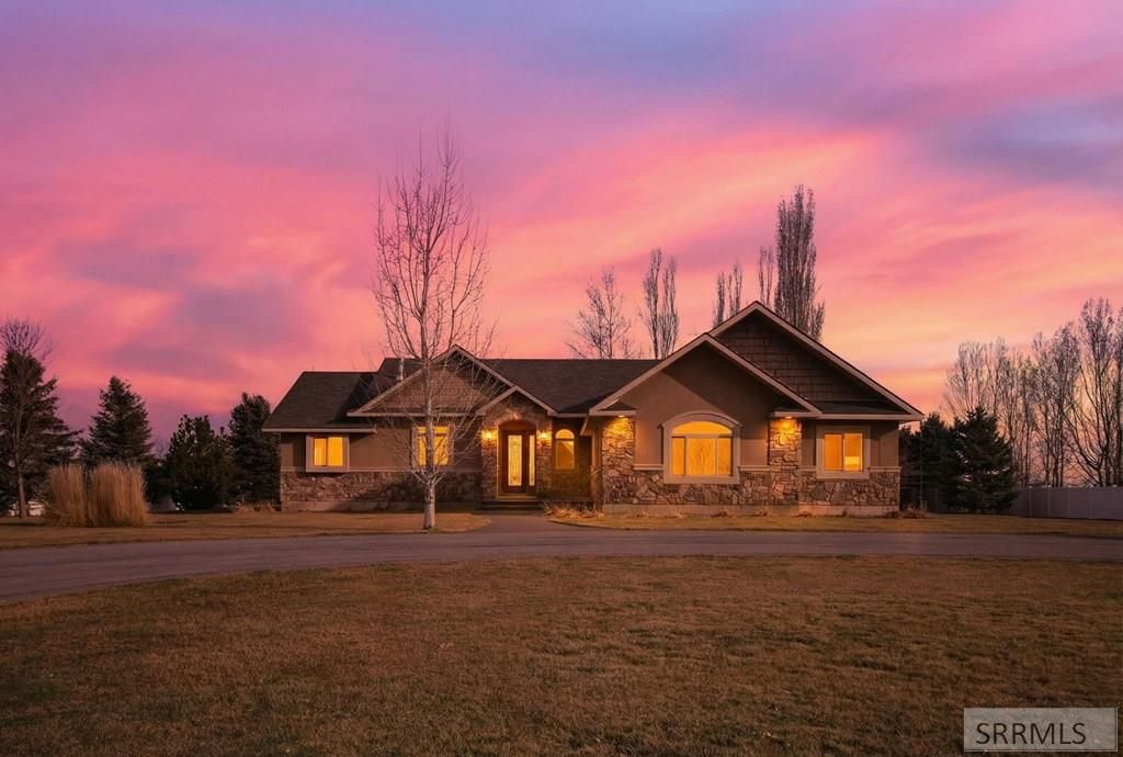 Image 94 of property listing at 102 N 3918 E, Rigby, ID 83442