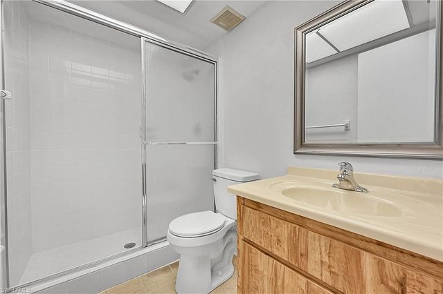 8474 Charter Club CIR 13, Fort Myers, FL 33919
