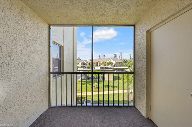 8474 Charter Club CIR 13, Fort Myers, FL 33919
