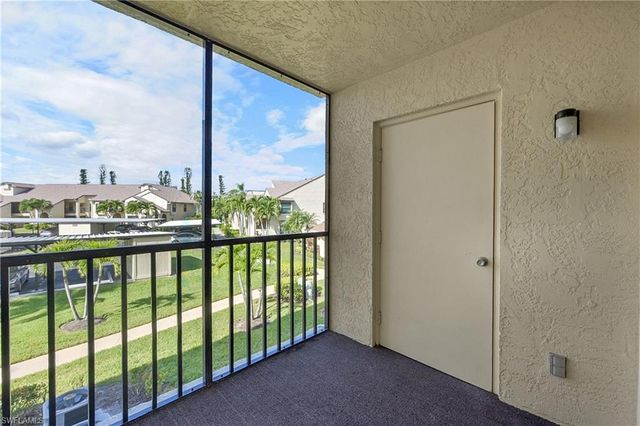 8474 Charter Club CIR 13, Fort Myers, FL 33919
