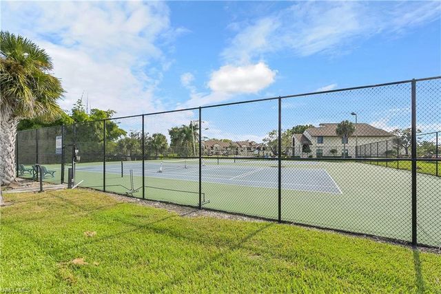 8474 Charter Club CIR 13, Fort Myers, FL 33919