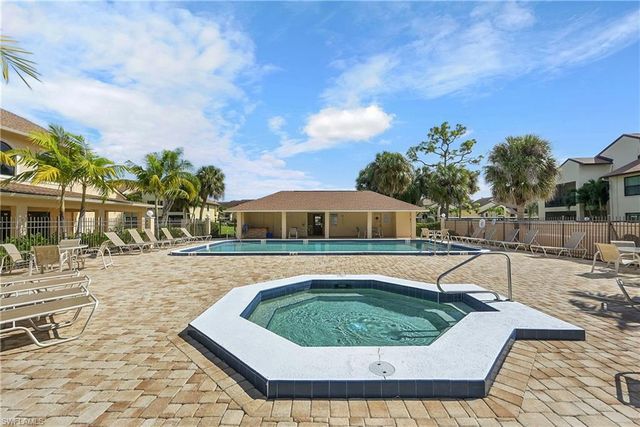 8474 Charter Club CIR 13, Fort Myers, FL 33919