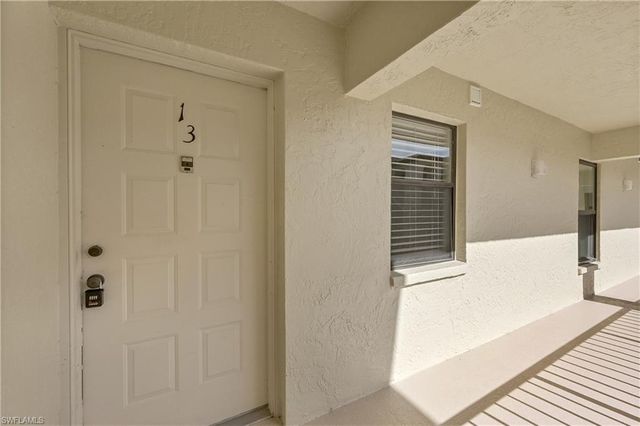 8474 Charter Club CIR 13, Fort Myers, FL 33919