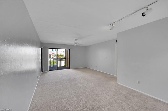 8474 Charter Club CIR 13, Fort Myers, FL 33919