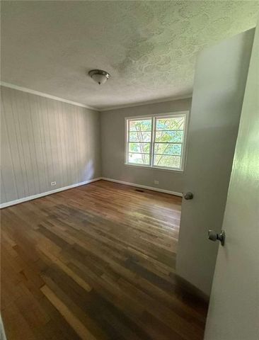 7205 Lakeview Drive, Covington, GA 30014