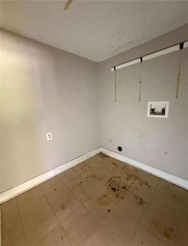 7205 Lakeview Drive, Covington, GA 30014