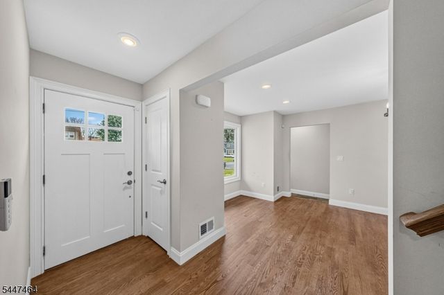 112 E 12Th St, Linden City, NJ 07036