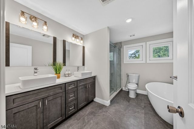 112 E 12Th St, Linden City, NJ 07036