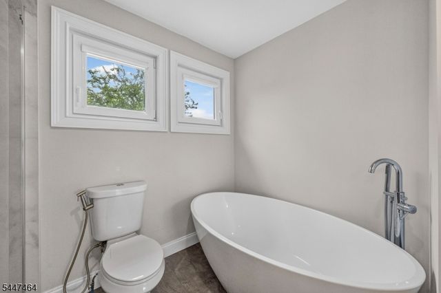 112 E 12Th St, Linden City, NJ 07036