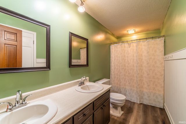 11619 Markham Court, Leo, IN 46765