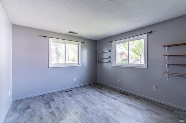11619 Markham Court, Leo, IN 46765