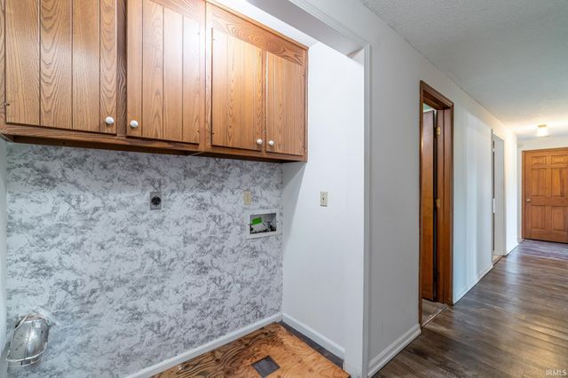 11619 Markham Court, Leo, IN 46765