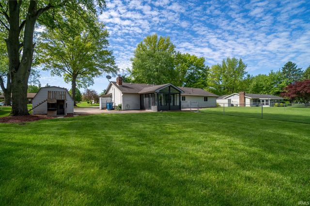 11619 Markham Court, Leo, IN 46765