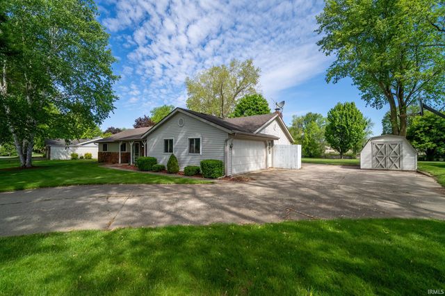 11619 Markham Court, Leo, IN 46765