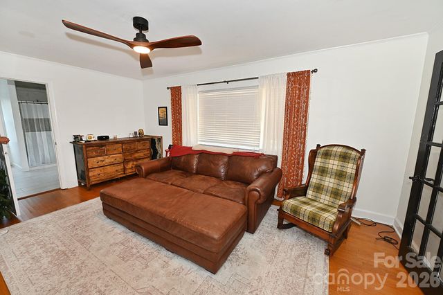 902 E Boyd Street, Maiden, NC 28650