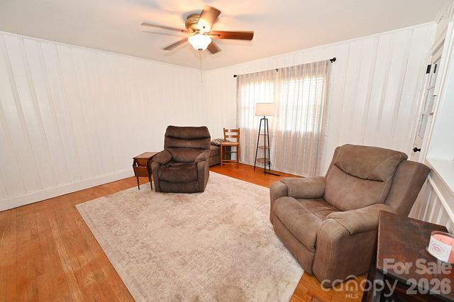 902 E Boyd Street, Maiden, NC 28650