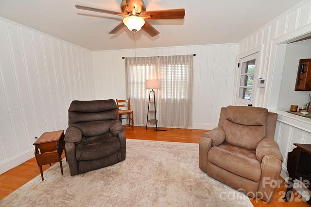 902 E Boyd Street, Maiden, NC 28650