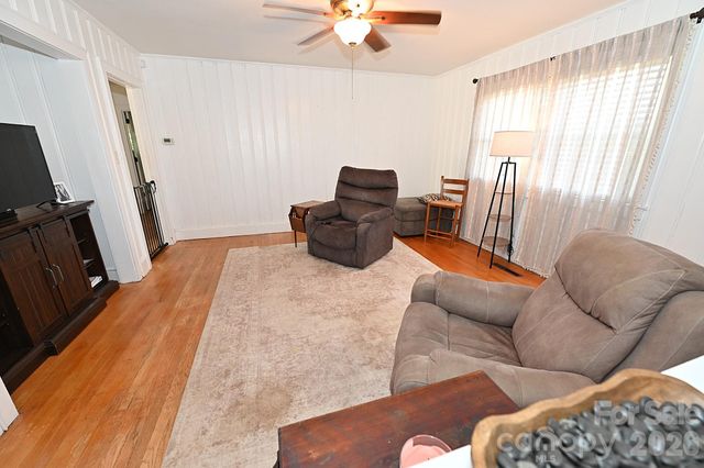 902 E Boyd Street, Maiden, NC 28650