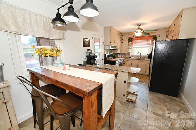 902 E Boyd Street, Maiden, NC 28650