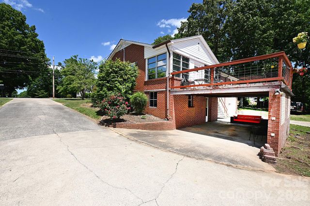 902 E Boyd Street, Maiden, NC 28650