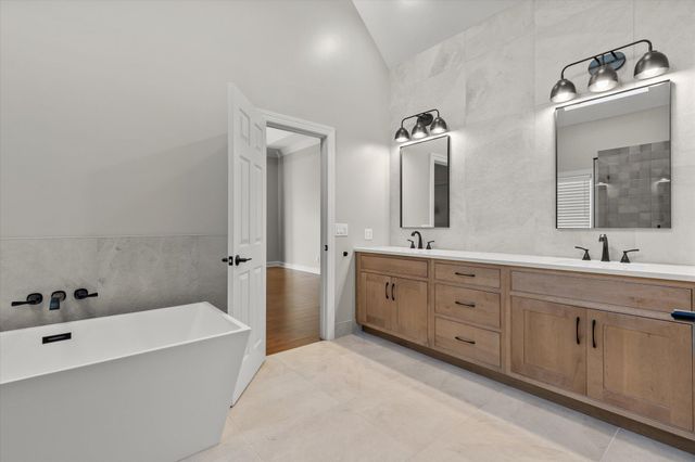 7729 Diamondhead Drive, Ooltewah, TN 37363