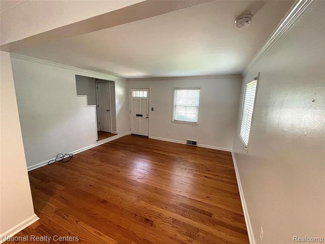 1704 Graefield Road, Birmingham, MI 48009