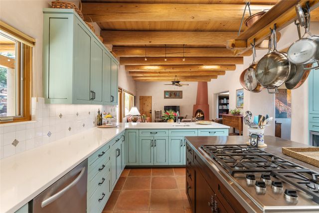 1035 Sierra Del Norte, Santa Fe, NM 87501