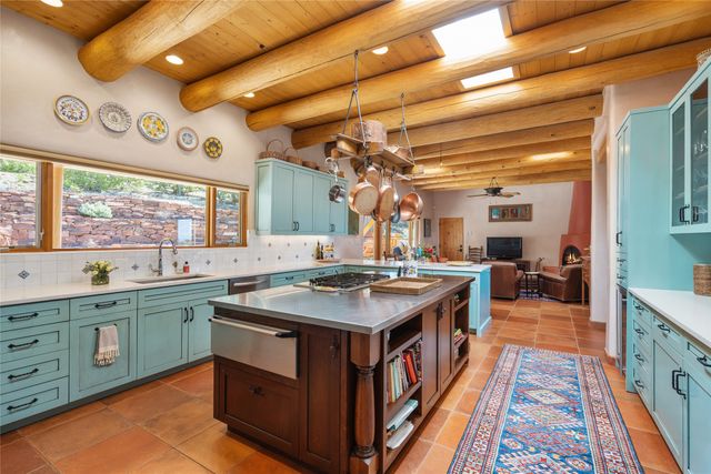 1035 Sierra Del Norte, Santa Fe, NM 87501