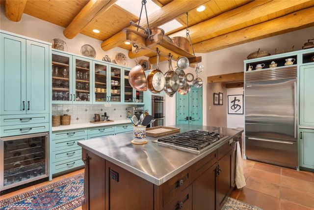 1035 Sierra Del Norte, Santa Fe, NM 87501