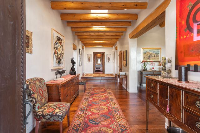 1035 Sierra Del Norte, Santa Fe, NM 87501