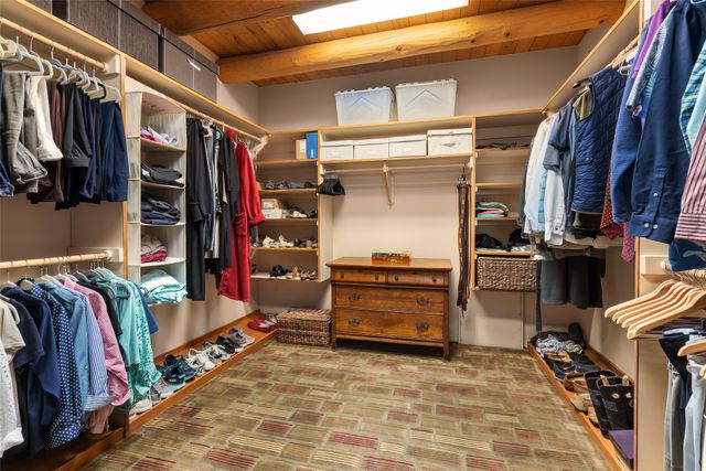 1035 Sierra Del Norte, Santa Fe, NM 87501